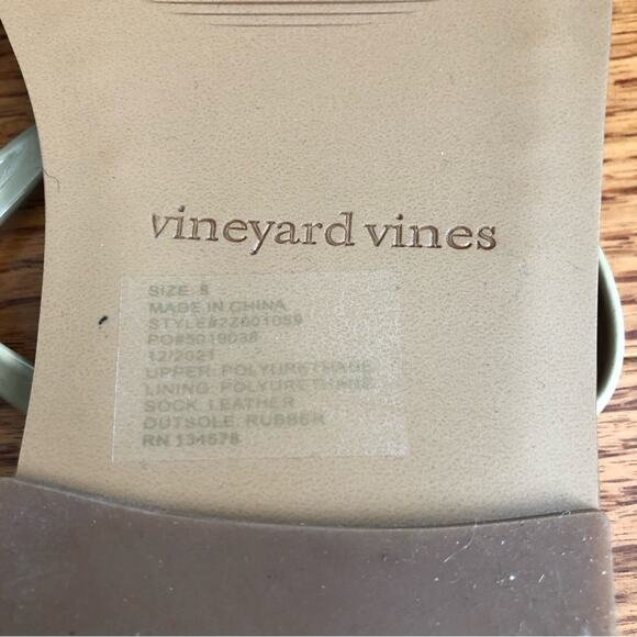 NWT VINEYARD VINES Skinny Strap Patent Leather Flip Flops Women’s Size 8 - Picture 5 of 6